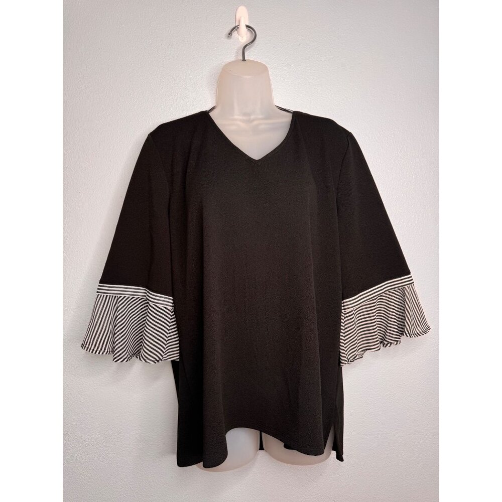Chico’s Black&White 3/4 Bell Sleeve Blouse Bow Tie Back Detail Woman’s Sz 3